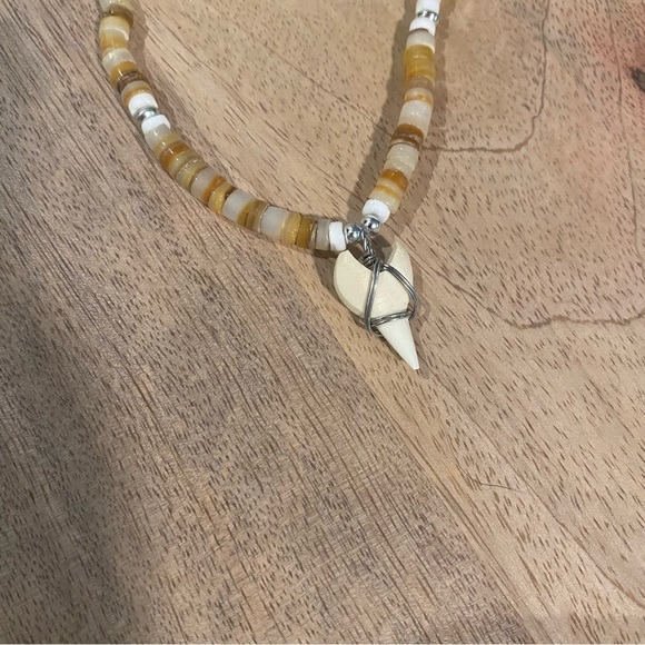 *2/$15* Shark Tooth Necklace - Picture 2 of 4